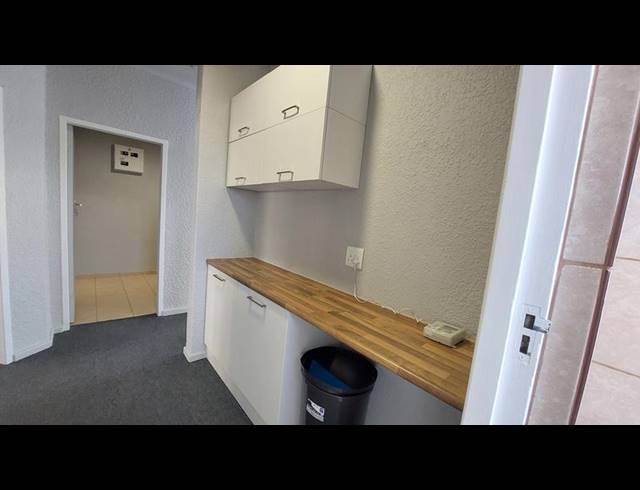 BUSINESS FOR SALE IN BELLVILLE CENTRAL